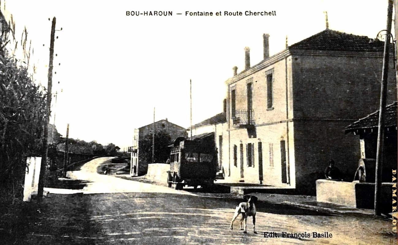 Bou-Haroun - Fontaine et Route de Cherchell .jpg
